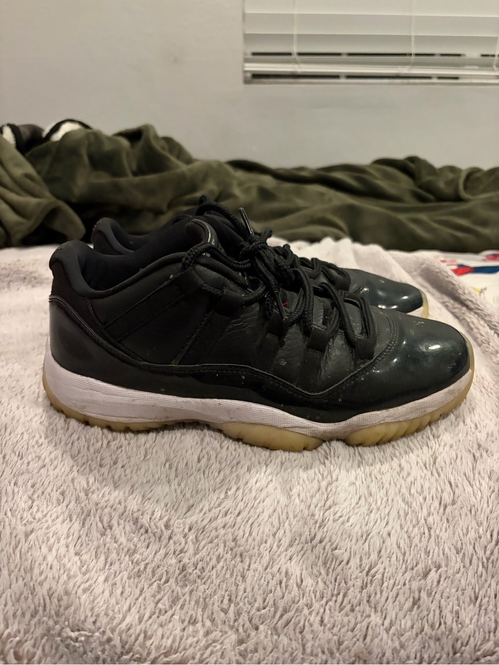 Jordan Men's Black and White Low-Top Sneakers with Gum Sole - Picture 4 of 4